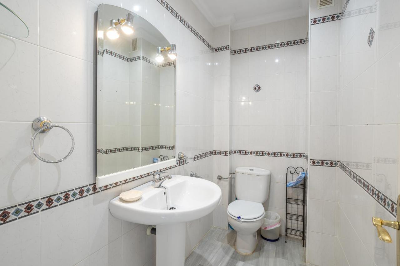 Las Flores 5 - Large Townhouse Nerja Buitenkant foto